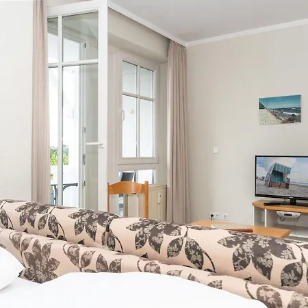 Apartment 358, Seepark